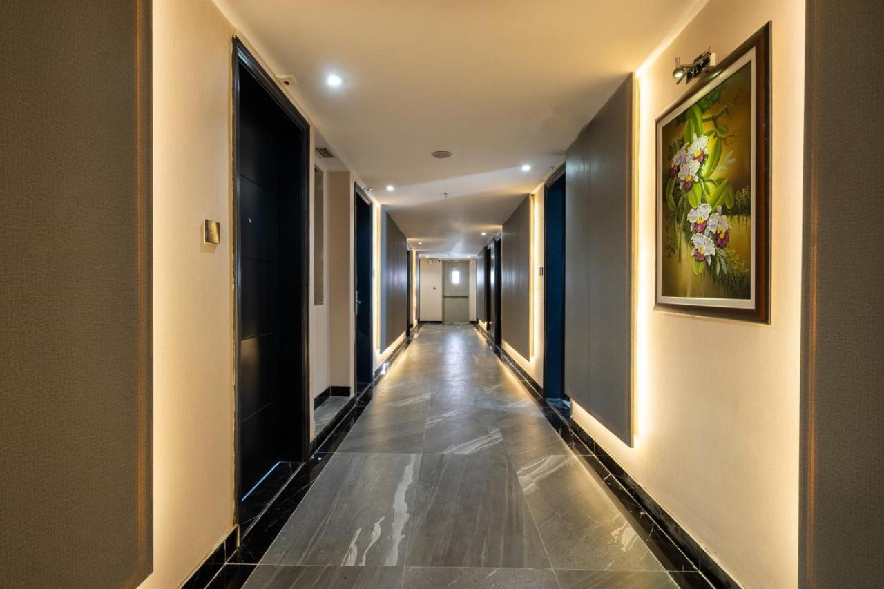 Cozrum Lux - The Arrivals Hotel Хошимин Екстериор снимка